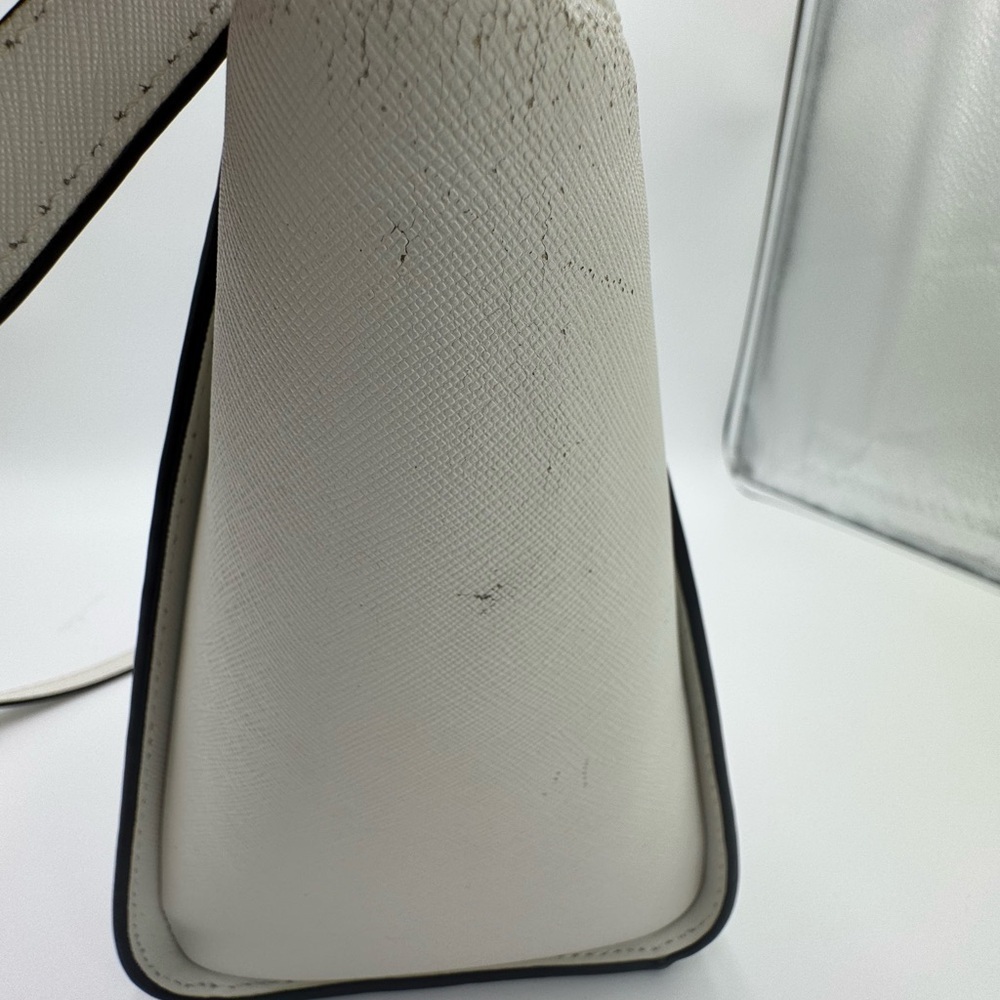 Michael by Michael kors Selma Optic White
Leather Satchel 2 Way Bag + Dust Bag - Picture 10 of 17